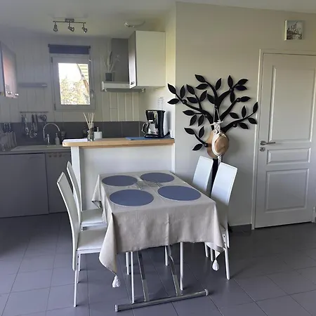 Nyaraló Familial Dans Le Bocage Bourbonnais Avec Jardin Prive - Fr-1-489-93 Meillard