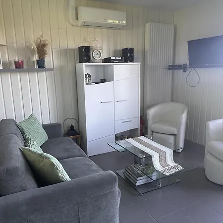 Familial Dans Le Bocage Bourbonnais Avec Jardin Prive - Fr-1-489-93 Nyaraló