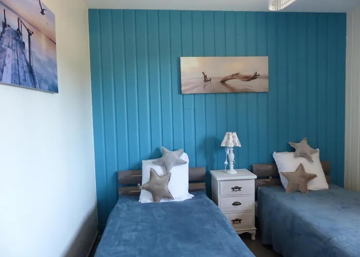 Holiday home Familial Dans Le Bocage Bourbonnais Avec Jardin Prive - Fr-1-489-93 *