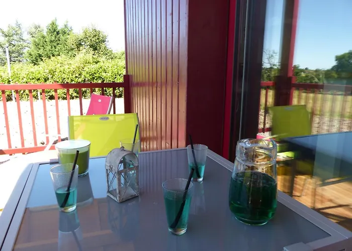 Familial Dans Le Bocage Bourbonnais Avec Jardin Prive - Fr-1-489-93 *